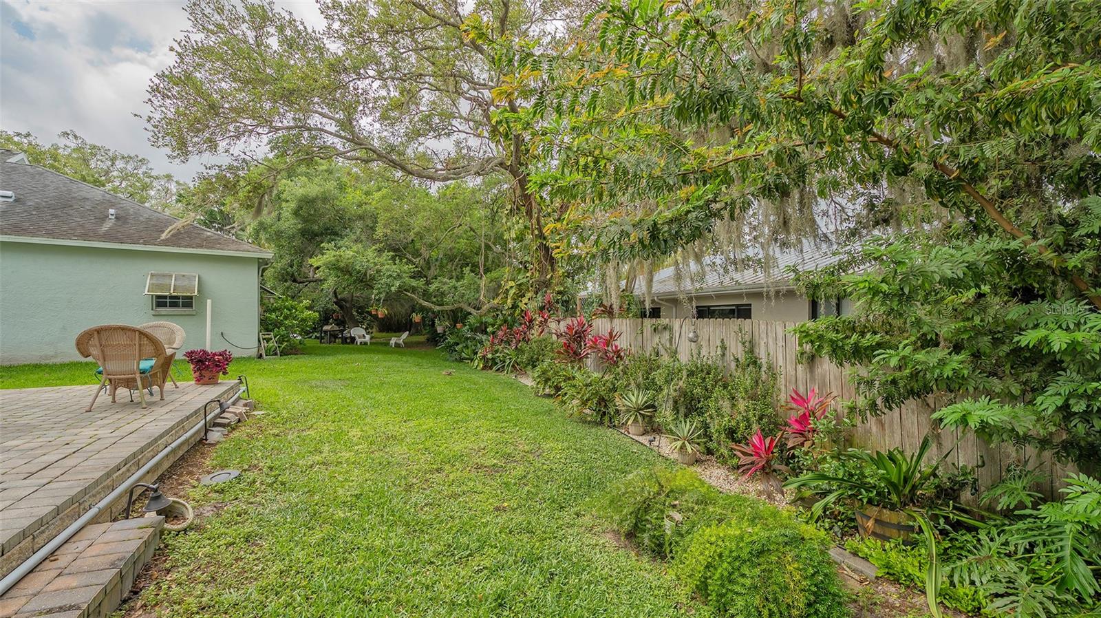 ARBOR OAKS - Residential Lease