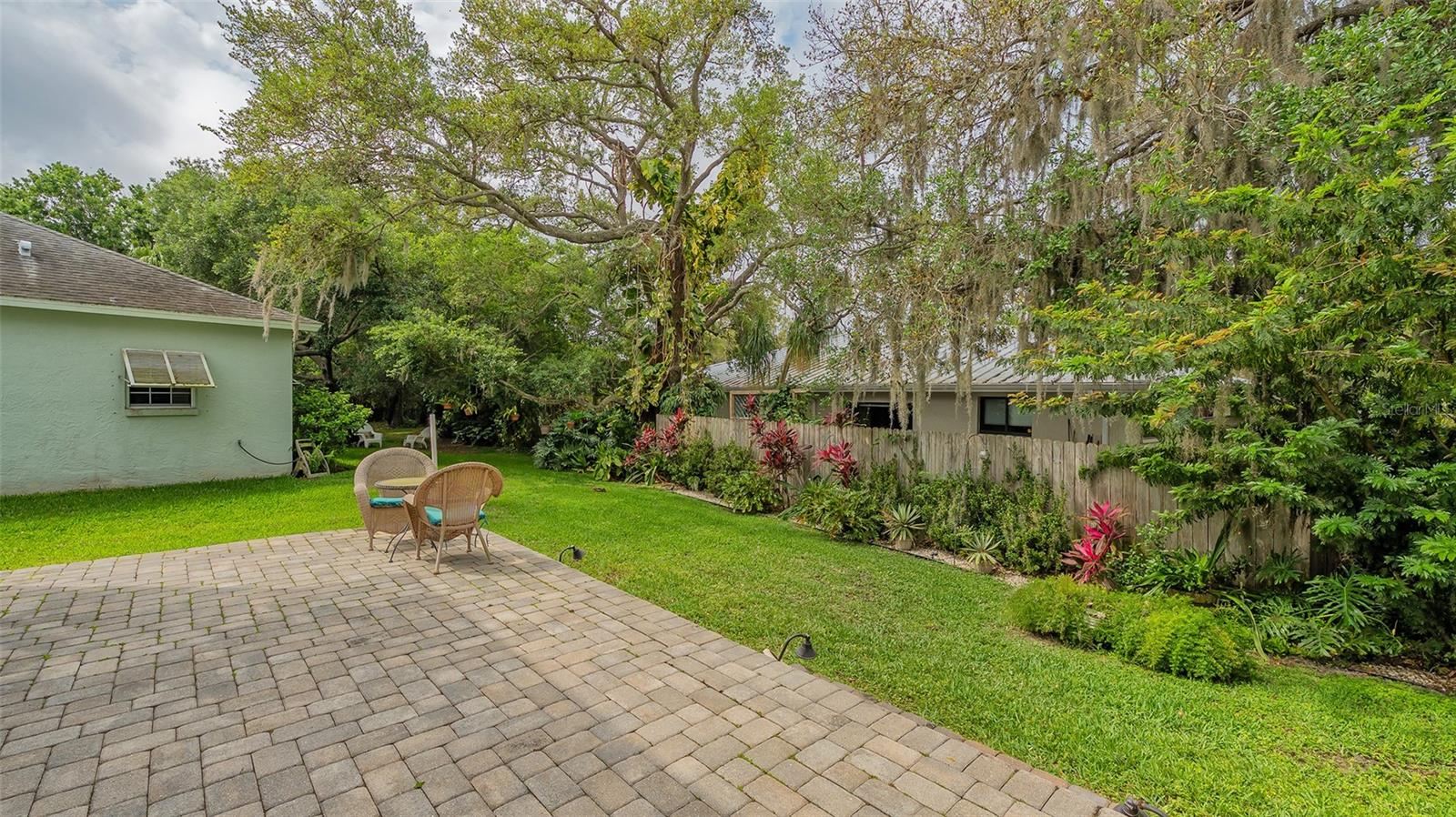 ARBOR OAKS - Residential Lease