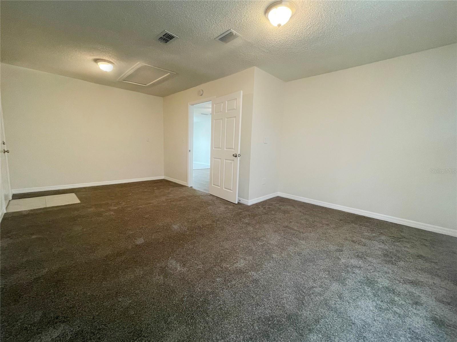 206 CIRCLE HILL DRIVE
