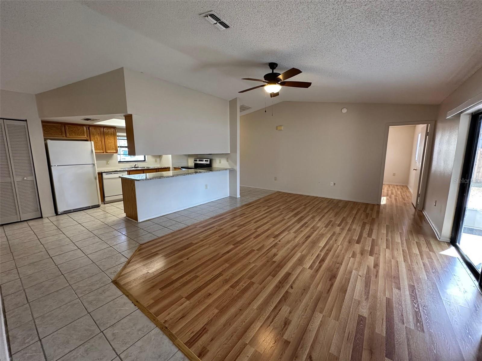 SPRING HILL - Residential