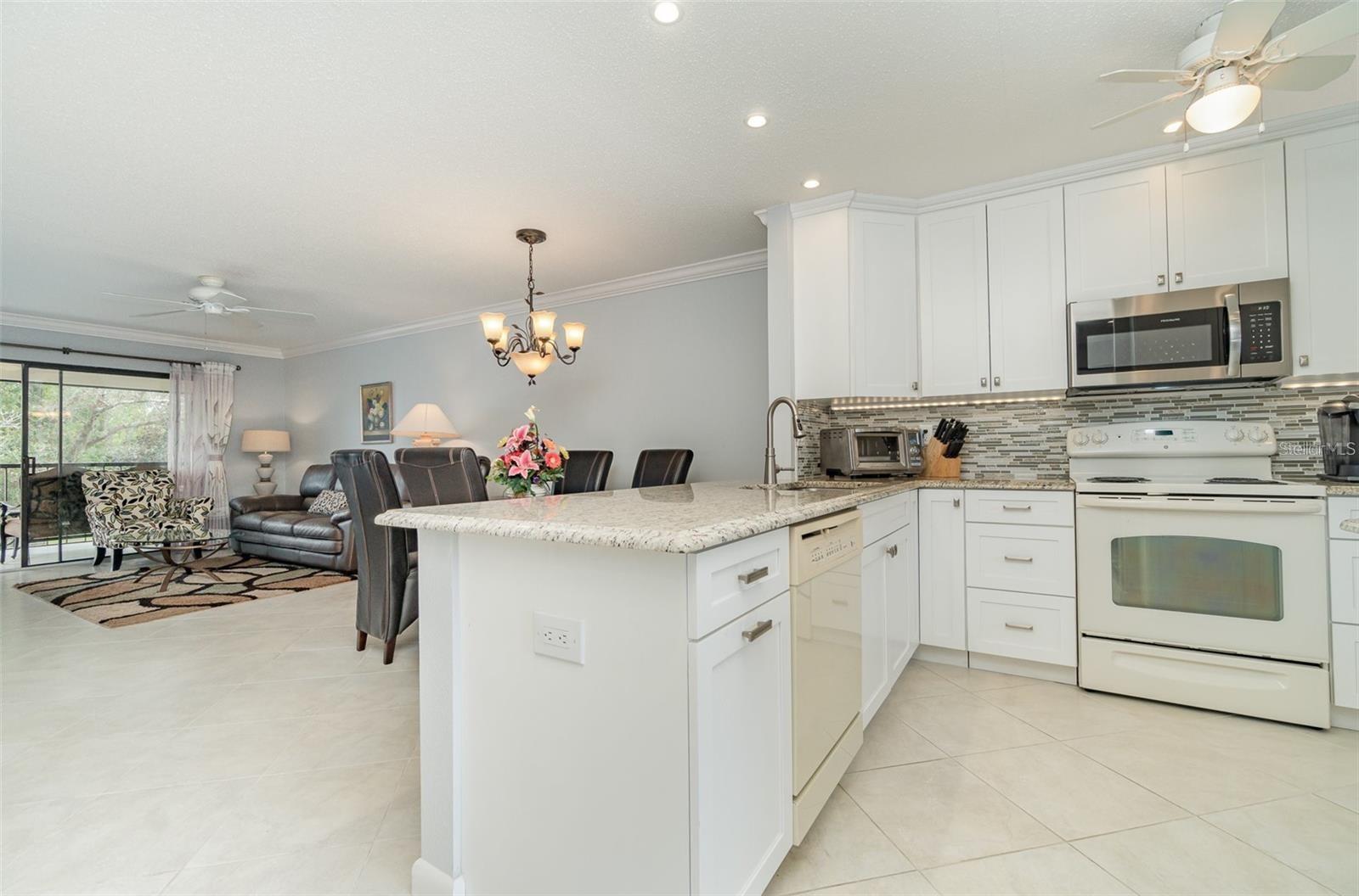 ESTANCIAS OF CAPRI ISLES - Residential