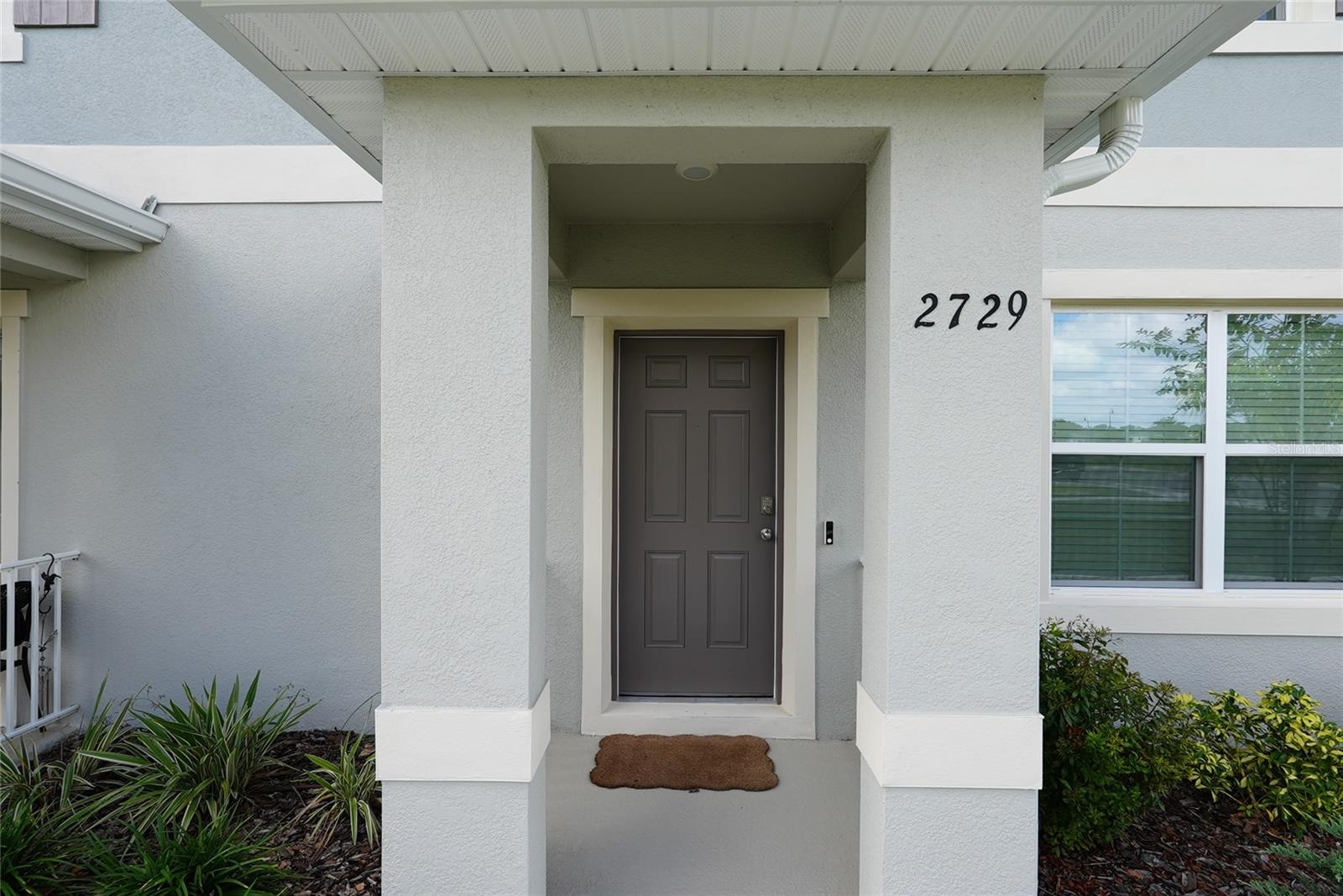 SOUTH MEWS/AVIAN POINTE - Residential Lease