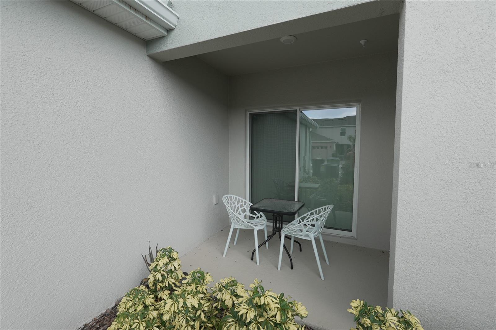 SOUTH MEWS/AVIAN POINTE - Residential Lease
