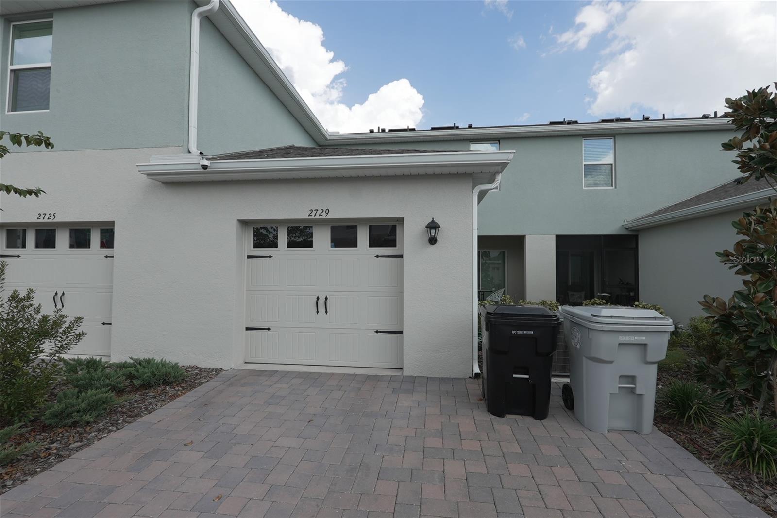SOUTH MEWS/AVIAN POINTE - Residential Lease