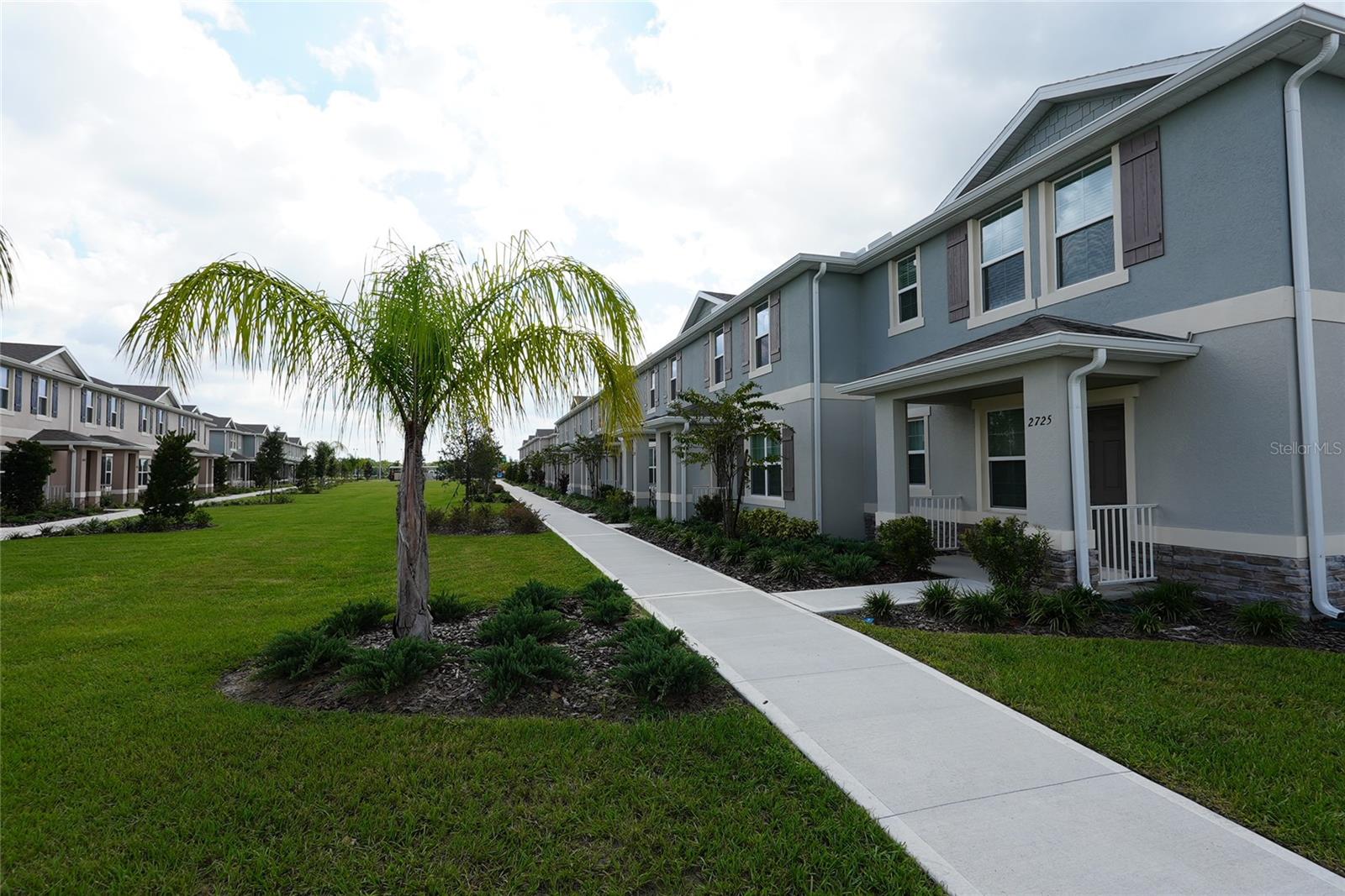 Discover this beautiful almost new townhouse located in the highly desirable area of Apopka, FL. Featuring 3 bedrooms, 2.5 bathrooms, and 1,640 sq. ft. under A/C, this modern home offers the perfect combination of comfort and style. The open-concept layout includes a spacious living and dining area, a sleek kitchen with stainless steel appliances, and a private owner’s suite with walk-in closet and en-suite bath.
Additional features include an upstairs laundry, one-car garage, and energy-efficient design. The community provides resort-style amenities, including a sparkling pool, clubhouse, and beautifully landscaped common areas.
Conveniently located near major highways (FL-429, FL-414, and SR-436), shopping, dining, schools, and parks.
This townhouse is move-in ready and perfect for anyone looking to enjoy modern living in Central Florida.