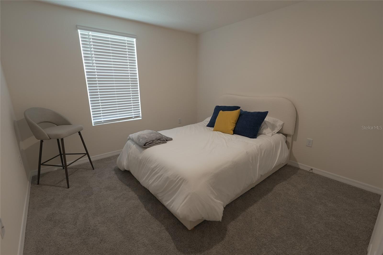 SOUTH MEWS/AVIAN POINTE - Residential Lease