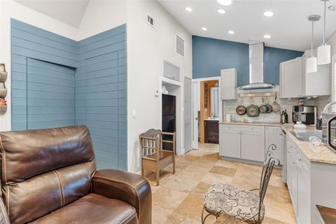 Tiny photo for 604 N Sinclair Avenue, Tavares, FL 32778 (MLS # G5098803)