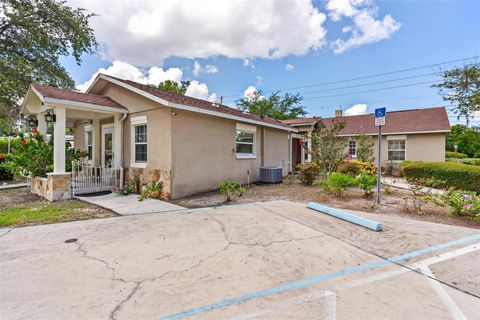 Tiny photo for 604 N Sinclair Avenue, Tavares, FL 32778 (MLS # G5098803)