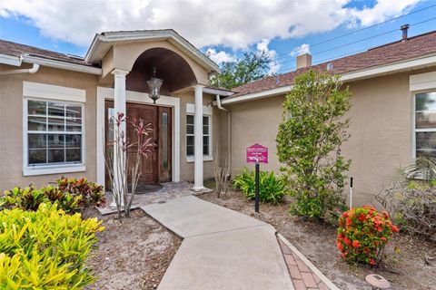 Tiny photo for 604 N Sinclair Avenue, Tavares, FL 32778 (MLS # G5098803)