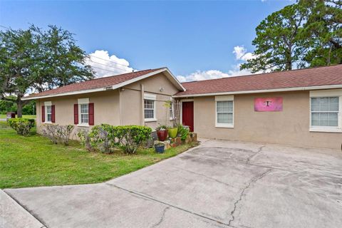 Tiny photo for 604 N Sinclair Avenue, Tavares, FL 32778 (MLS # G5098803)