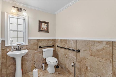 Tiny photo for 604 N Sinclair Avenue, Tavares, FL 32778 (MLS # G5098803)
