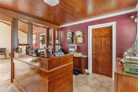 Tiny photo for 604 N Sinclair Avenue, Tavares, FL 32778 (MLS # G5098803)