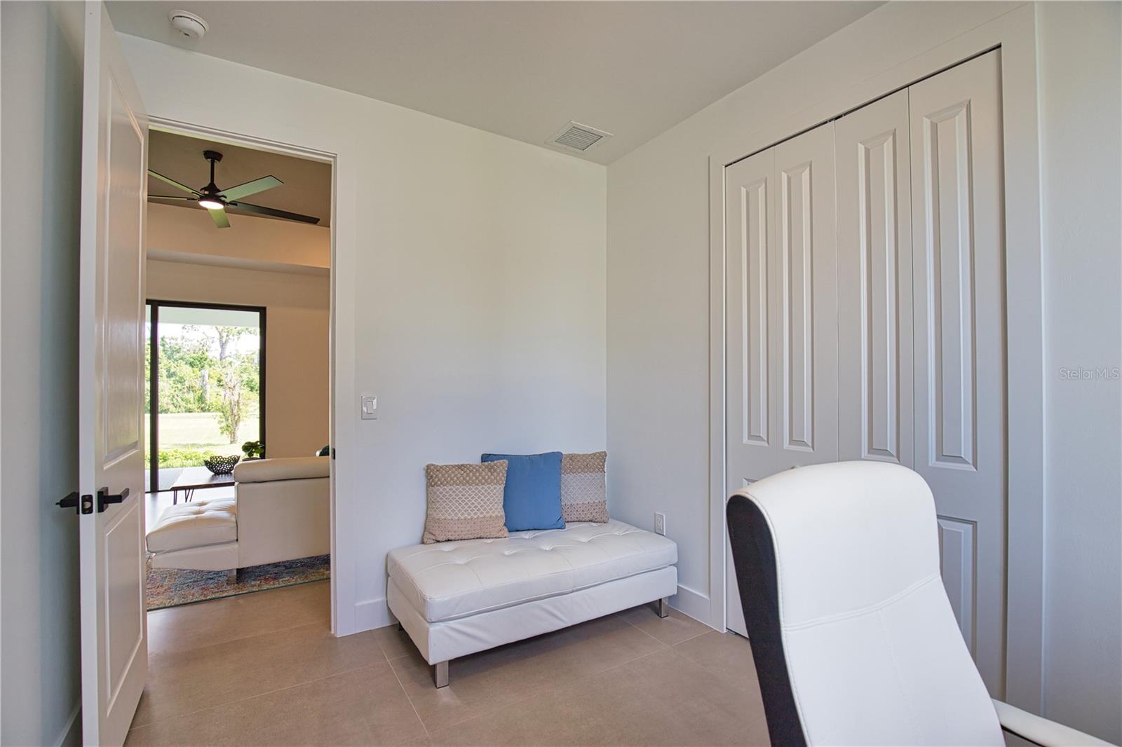 SOUTH VENICE - Residential