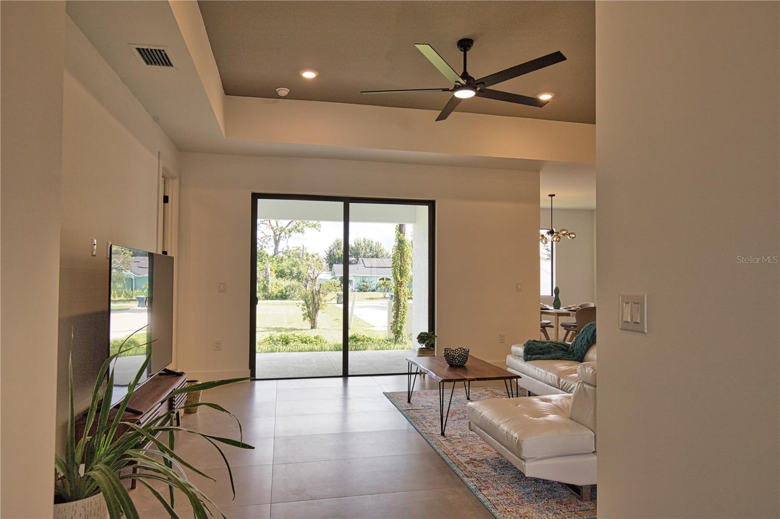 SOUTH VENICE - Residential