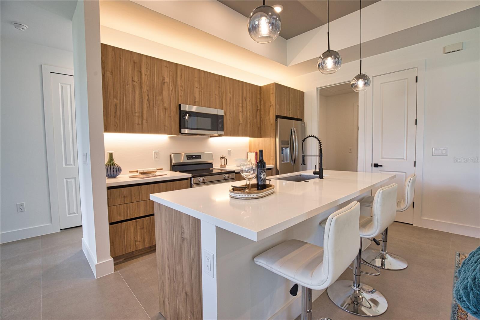 SOUTH VENICE - Residential