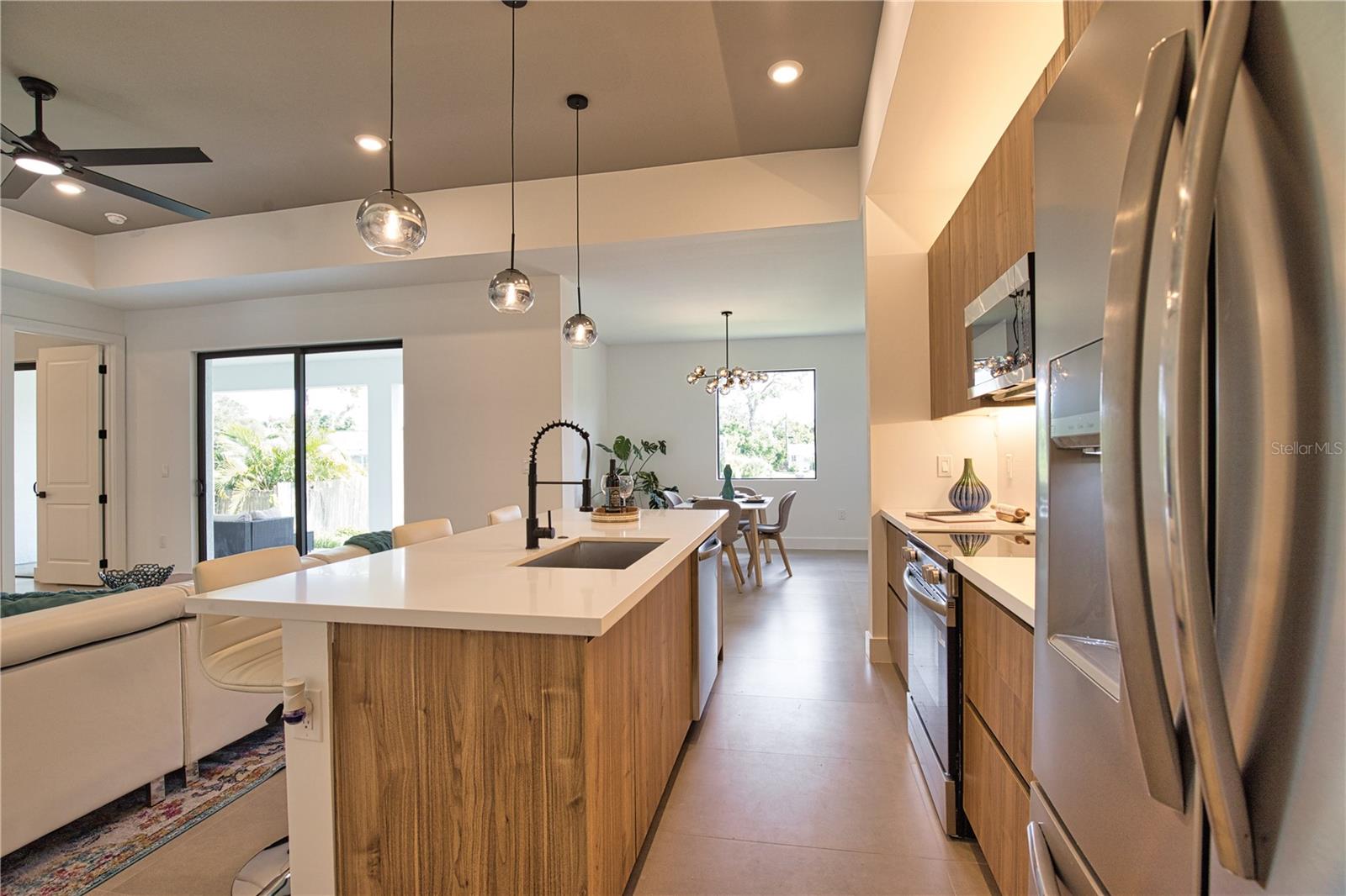 SOUTH VENICE - Residential