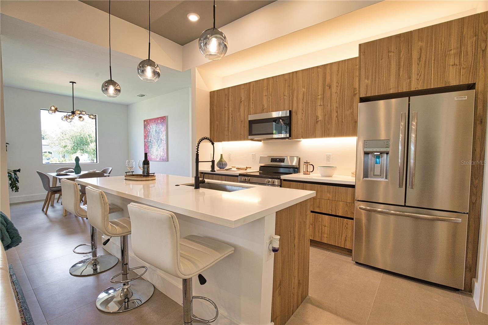 SOUTH VENICE - Residential