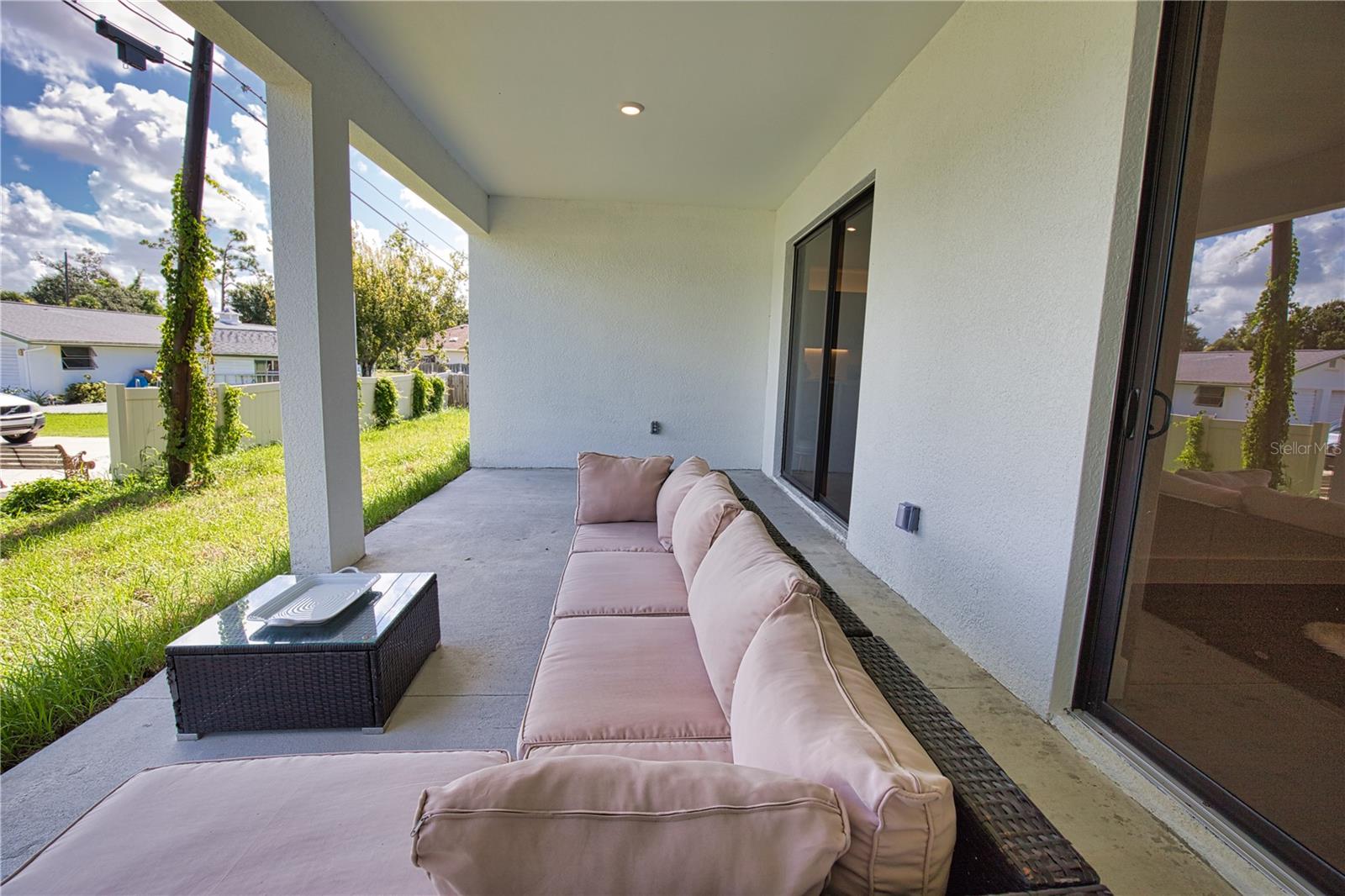 SOUTH VENICE - Residential