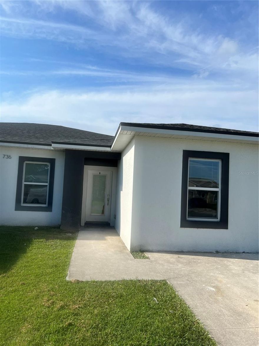 Beautiful 1/2 Duplex for rent. This has been renovated, fresh painting, new floor.  Open concept. The rent includes Basic TV cable, Internet. Community features a Swimming Pool, Fitness Room Parks and more. Located only 10 minutes around to the area Supermarket, shopping centers, sport academies, to the Valencia College Poinciana Campus, and more.  There are 2 space for parking the cars in the driveway