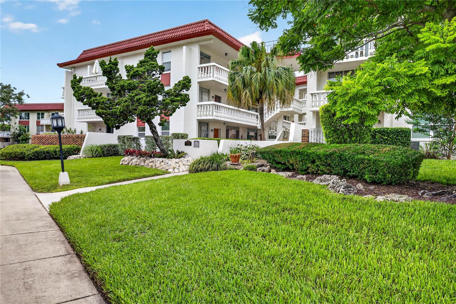 2623 SEVILLE BOULEVARD 207