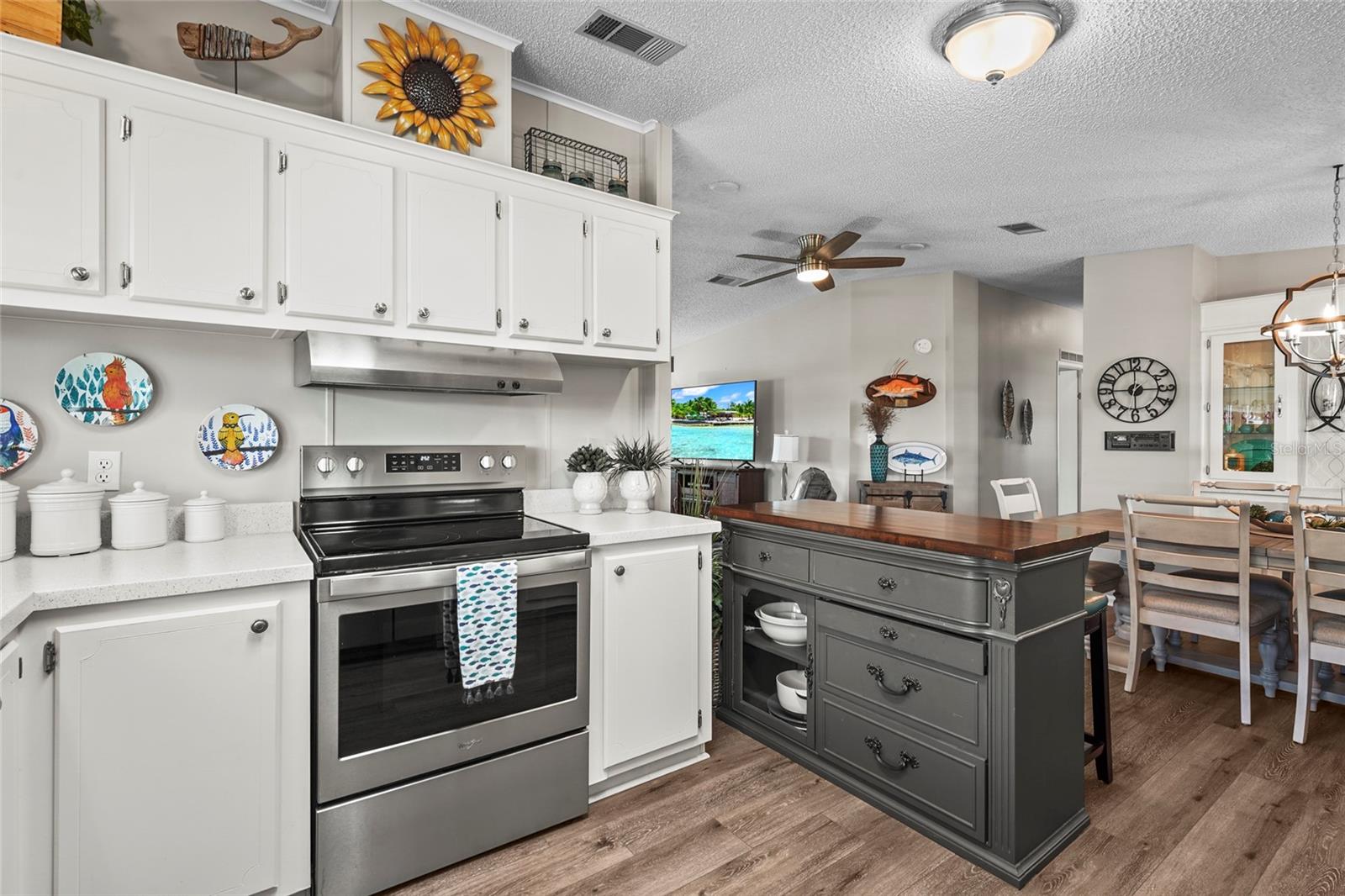 IMPERIAL LAKES ESTATES UNIT III - Residential