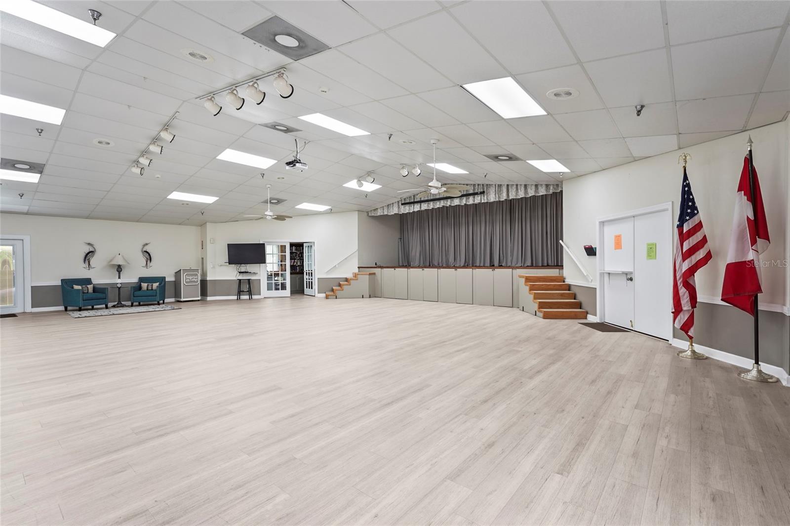 IMPERIAL LAKES ESTATES UNIT III - Residential