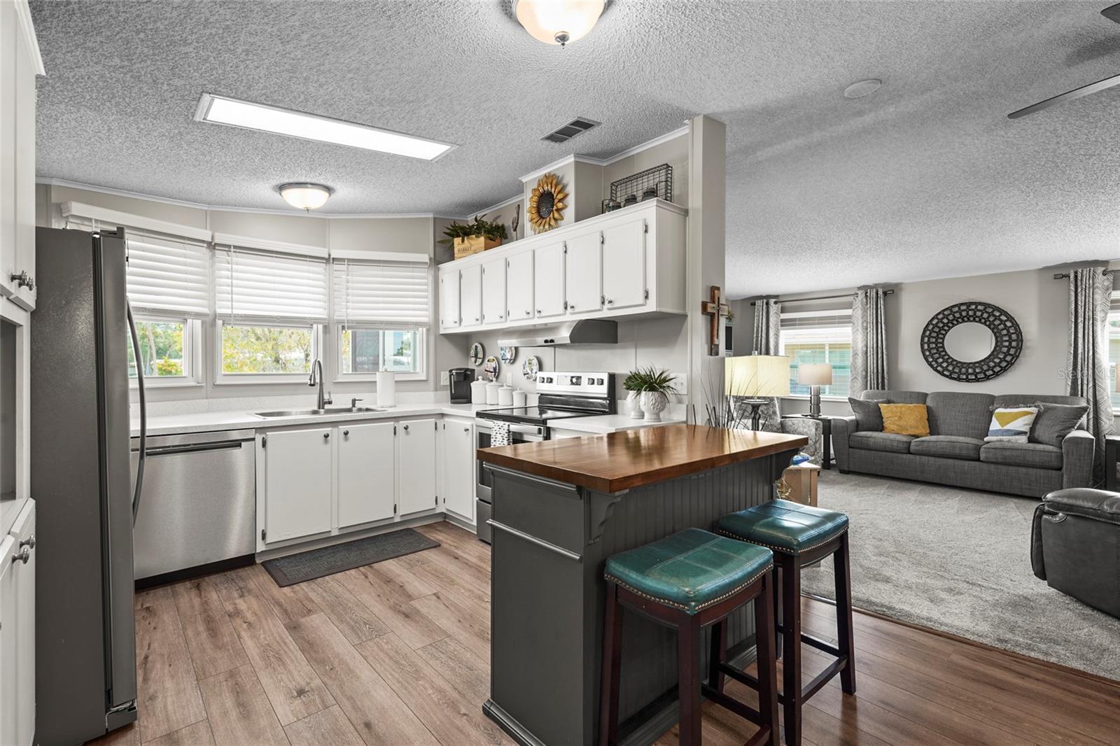 IMPERIAL LAKES ESTATES UNIT III - Residential