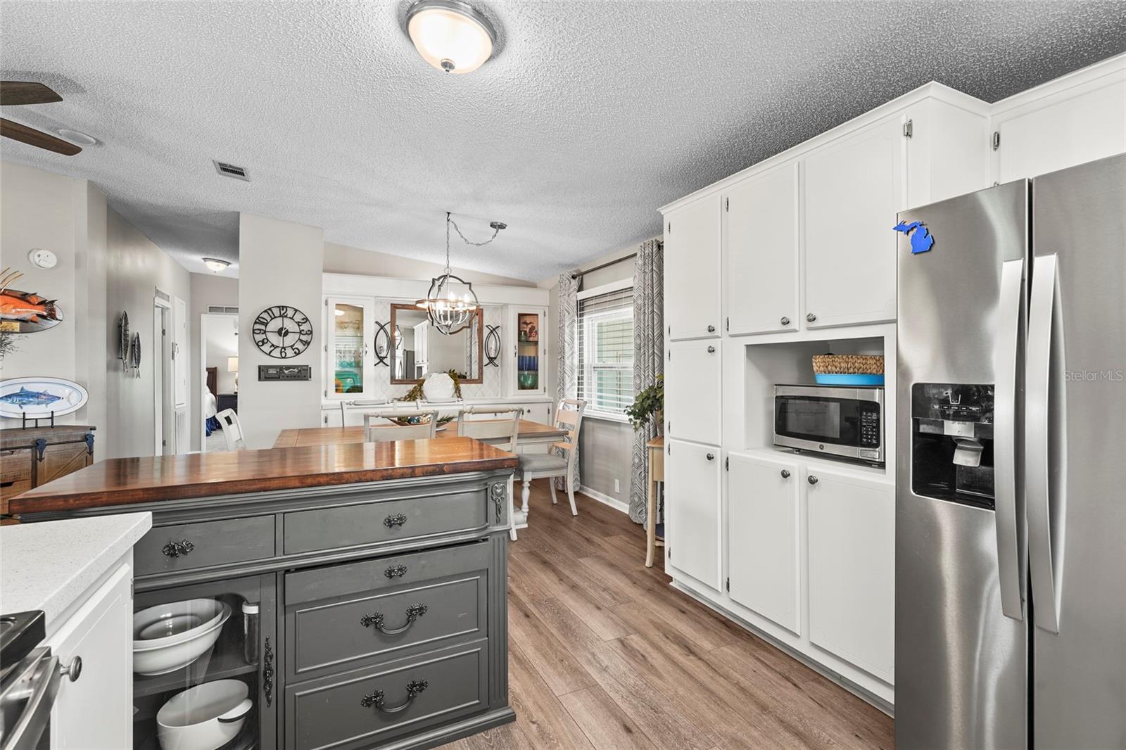 IMPERIAL LAKES ESTATES UNIT III - Residential