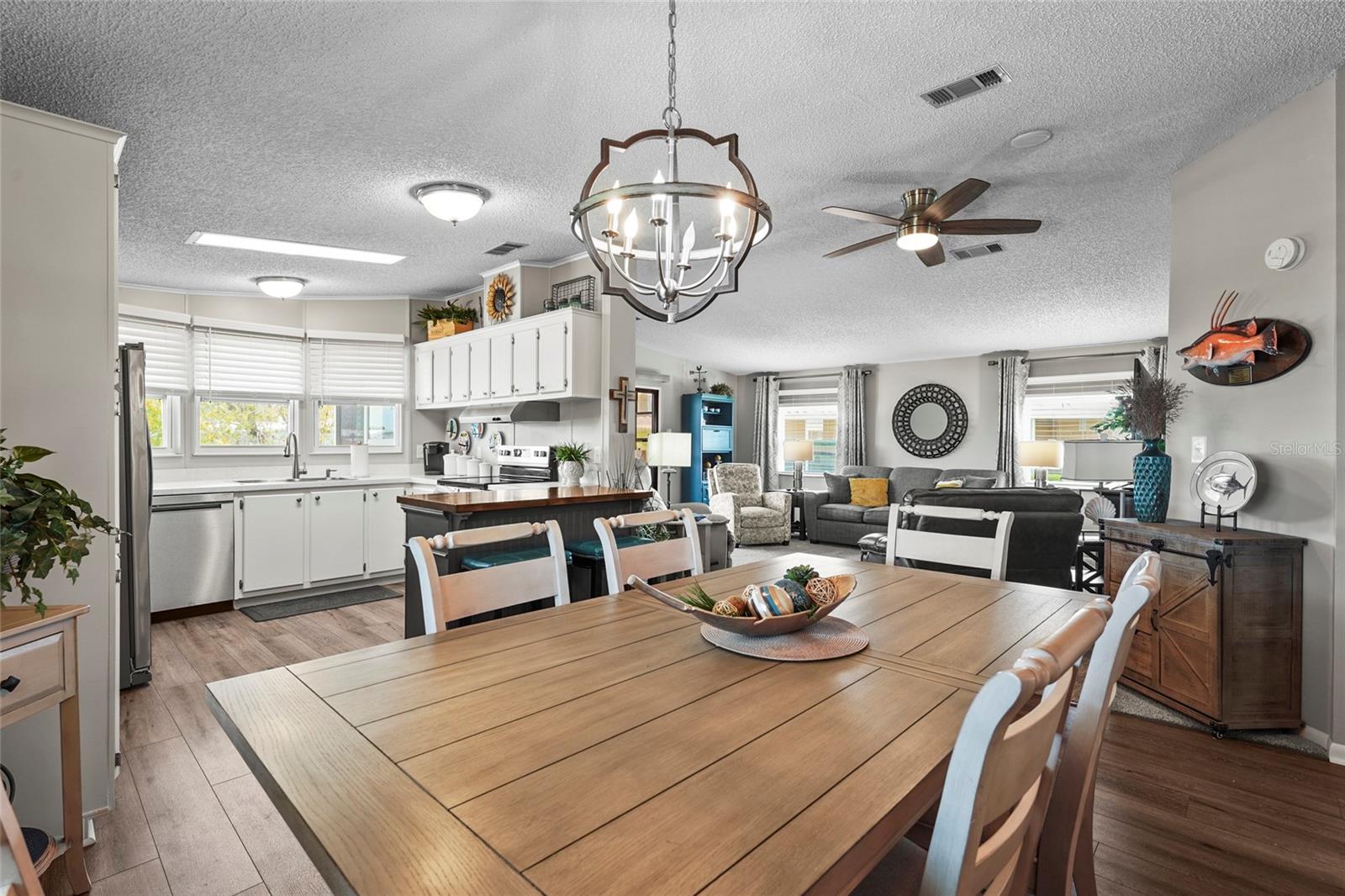 IMPERIAL LAKES ESTATES UNIT III - Residential