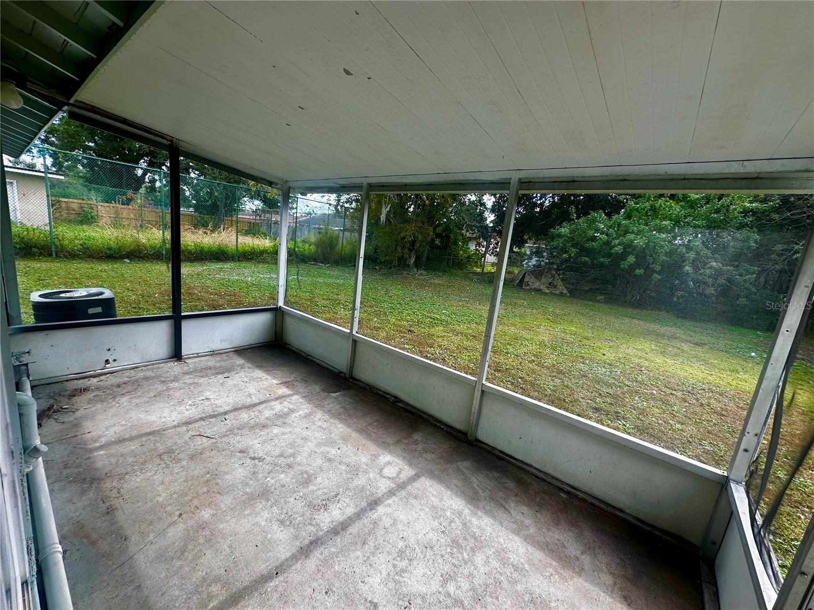 MALIBU GROVES SIXTH ADD - Residential Lease