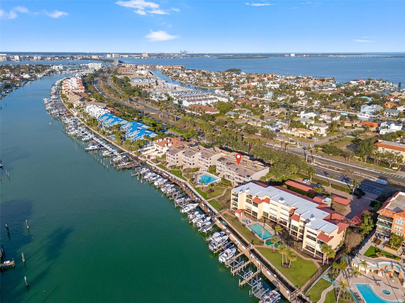 936 PINELLAS BAYWAY S T10