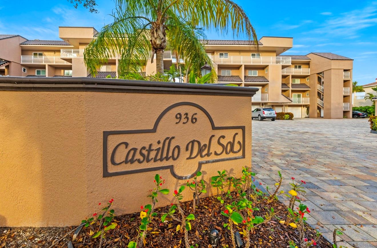 936 PINELLAS BAYWAY S T10