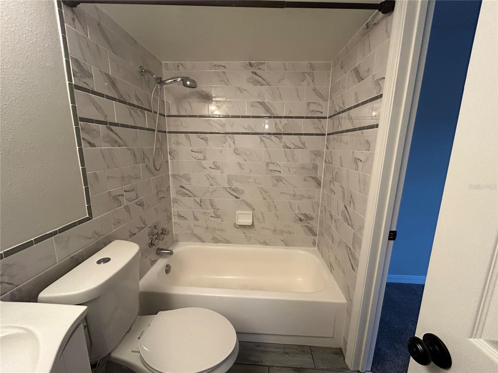 SANDY COVE - Residential Lease