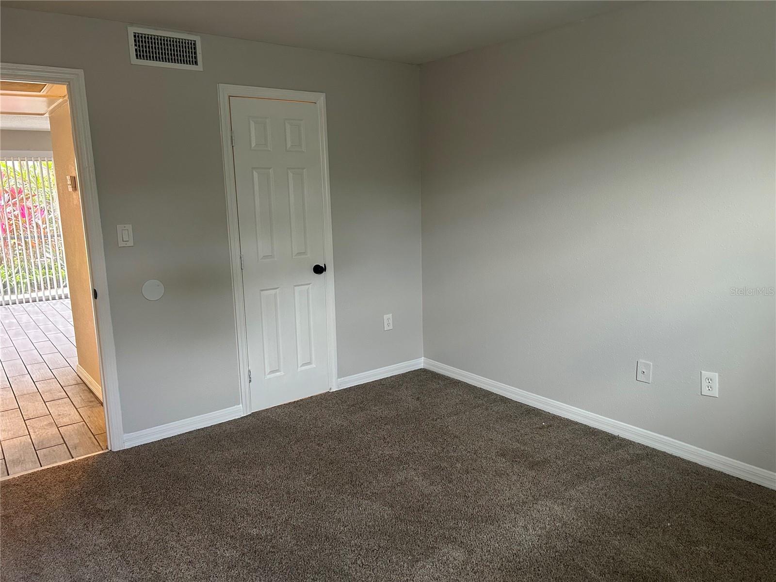 SANDY COVE - Residential Lease