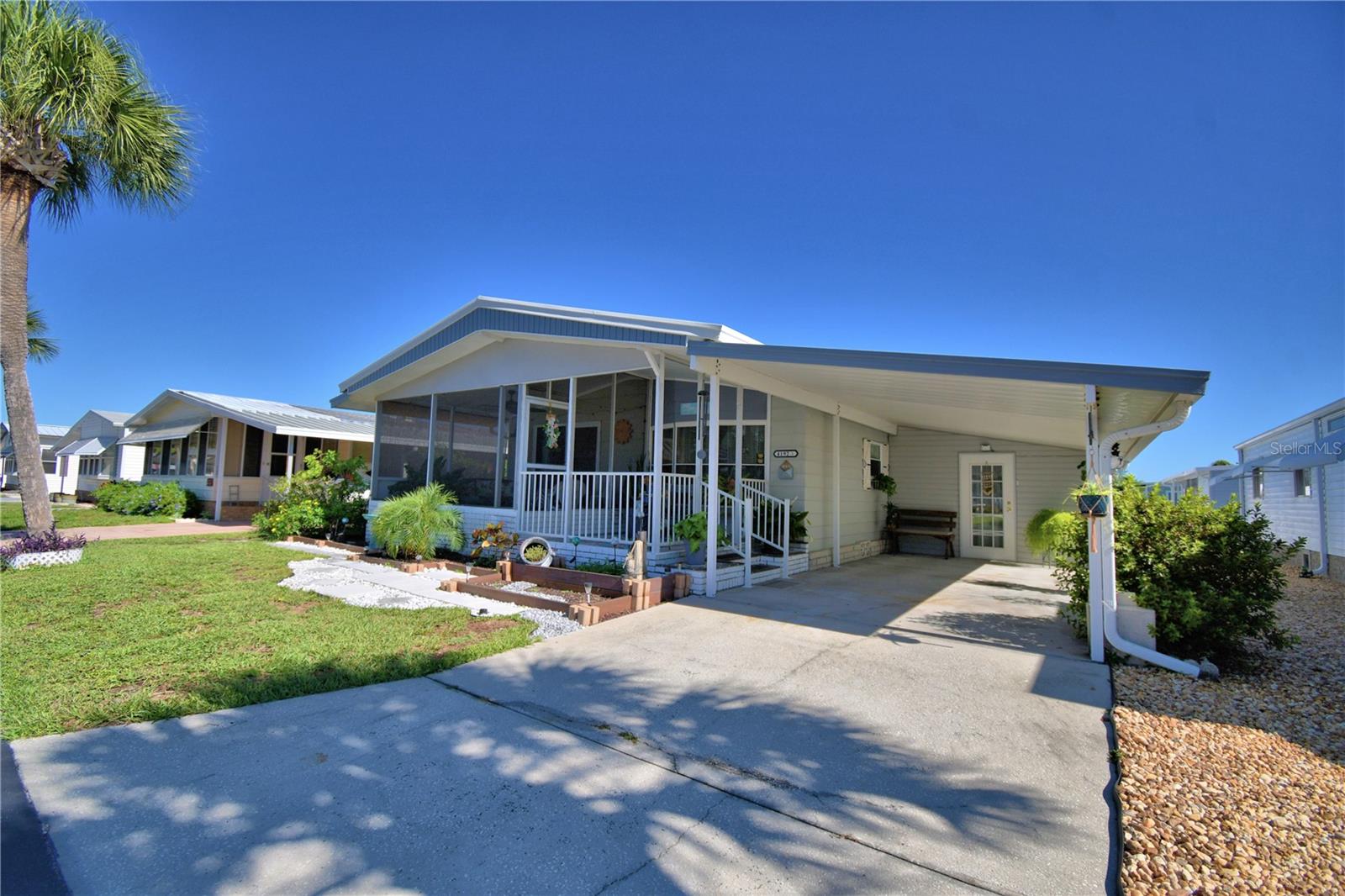 4192 ROLLING OAKS DRIVE