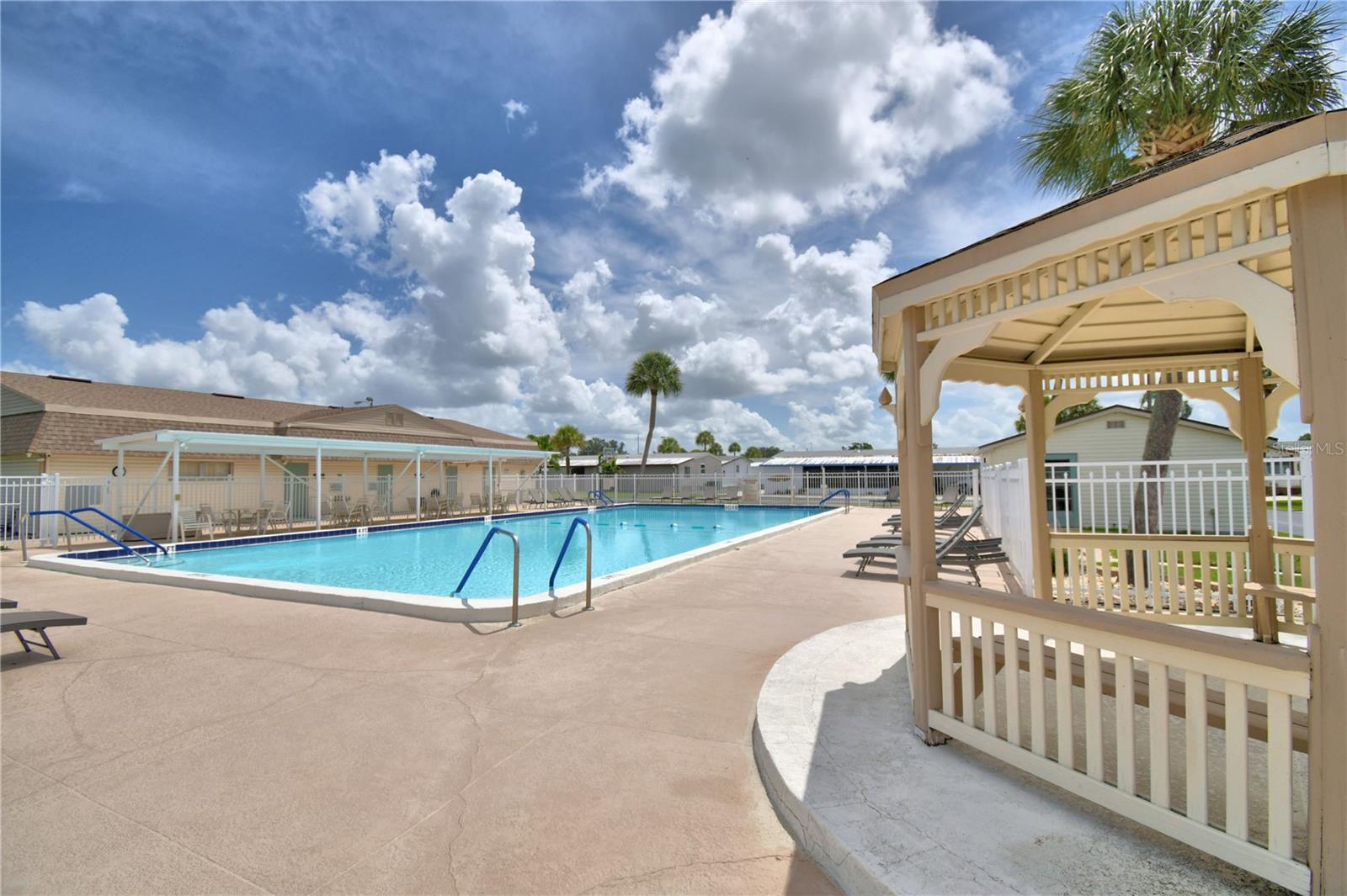 OAKWOOD ESTATES - Residential