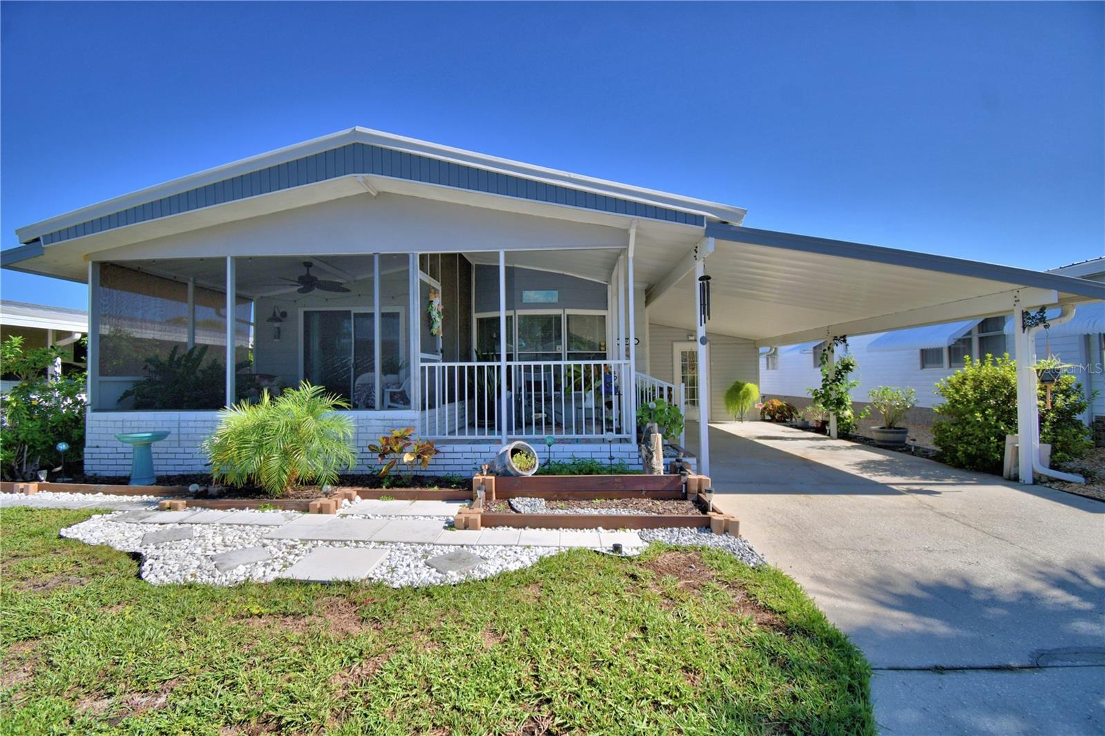 4192 ROLLING OAKS DRIVE