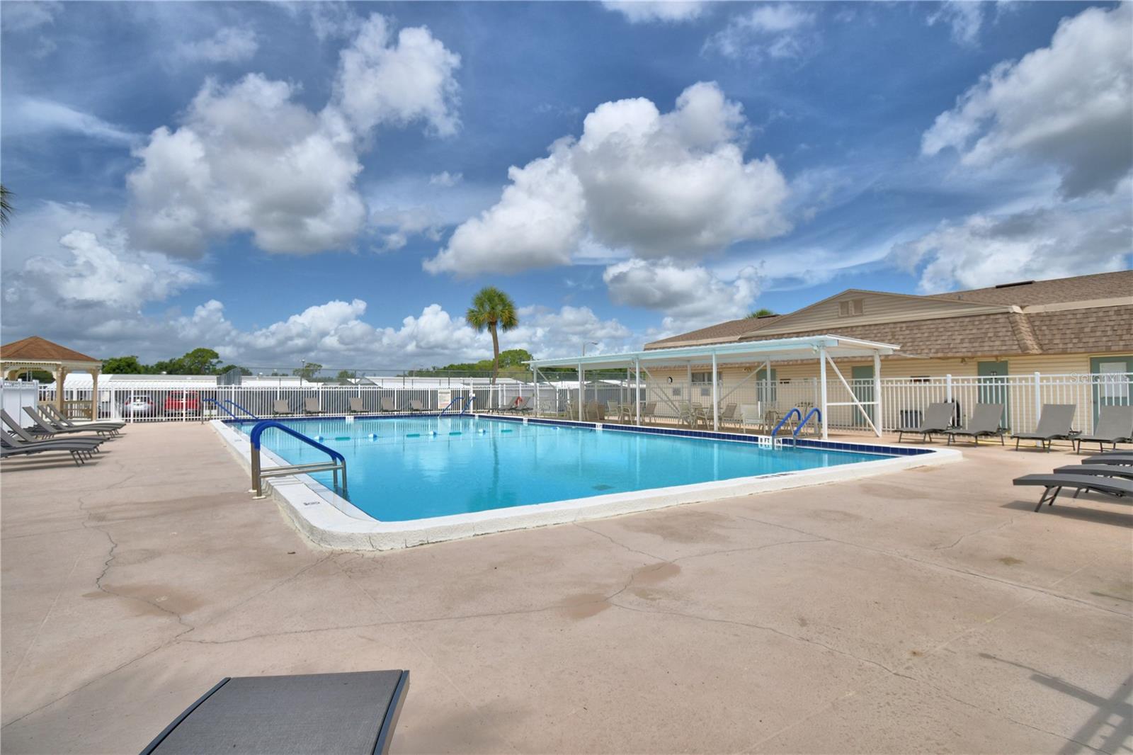 OAKWOOD ESTATES - Residential