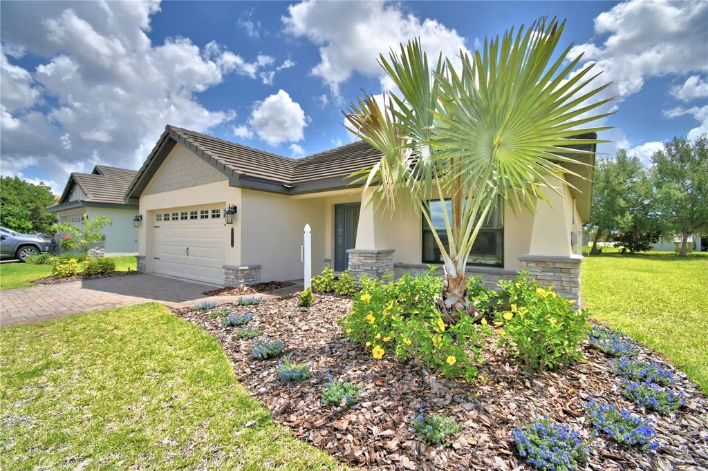 Photo of 4970 Tennessee Lake Drive, Auburndale, FL 33823 (MLS # L4961968)