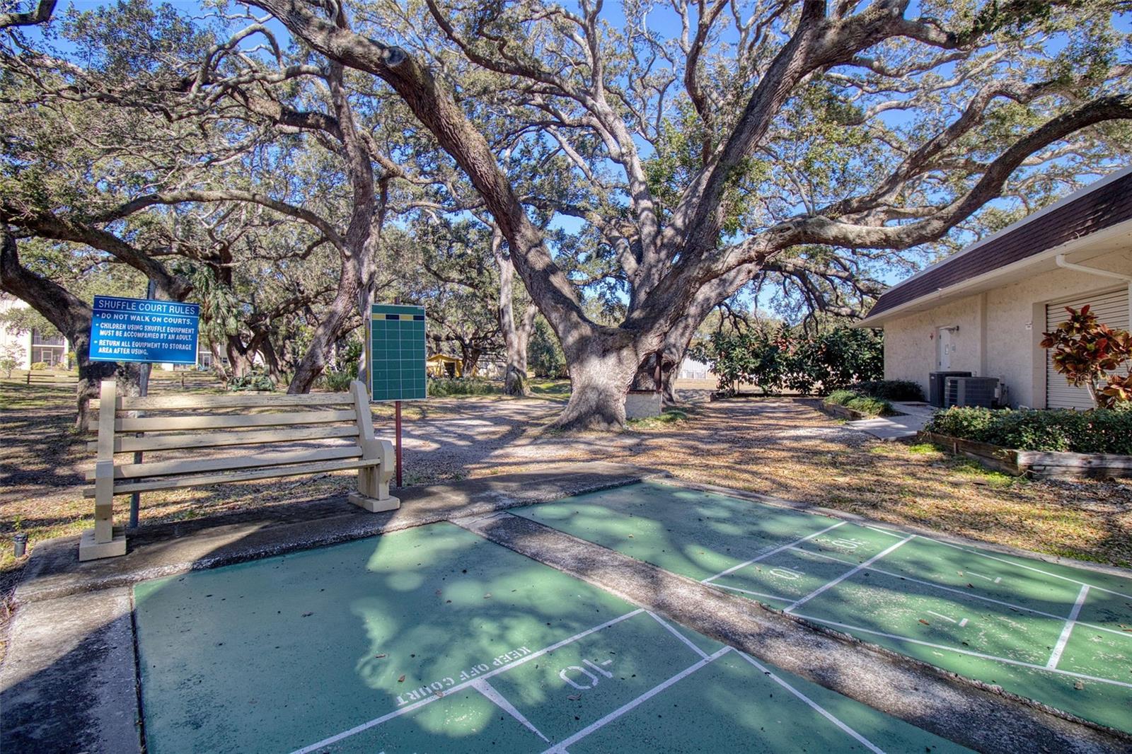 PATRICIAN OAKS - Residential