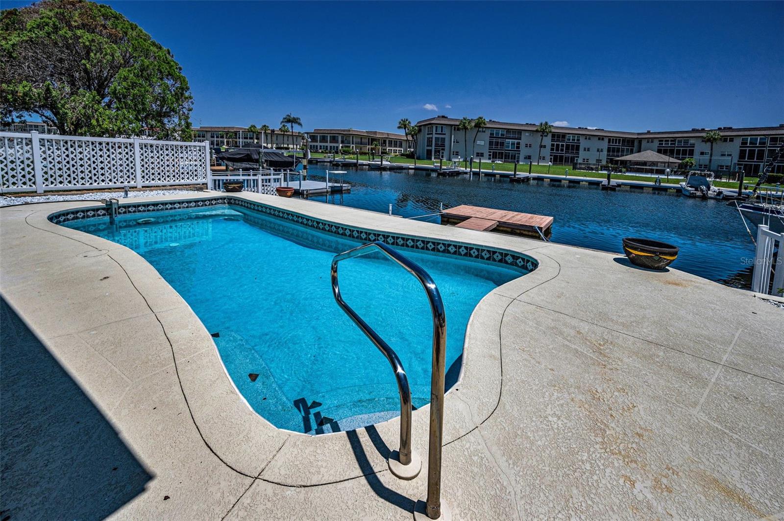 4849 FLORAMAR TERRACE