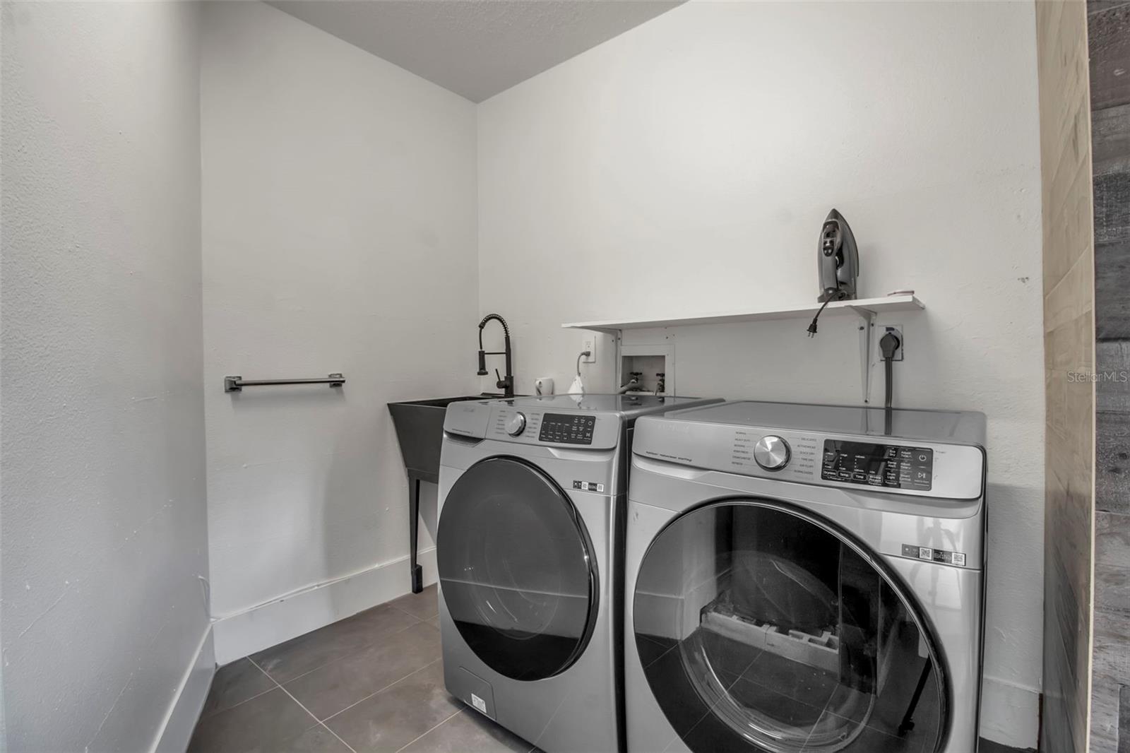 AQUALANE ESTATES 1ST - Residential