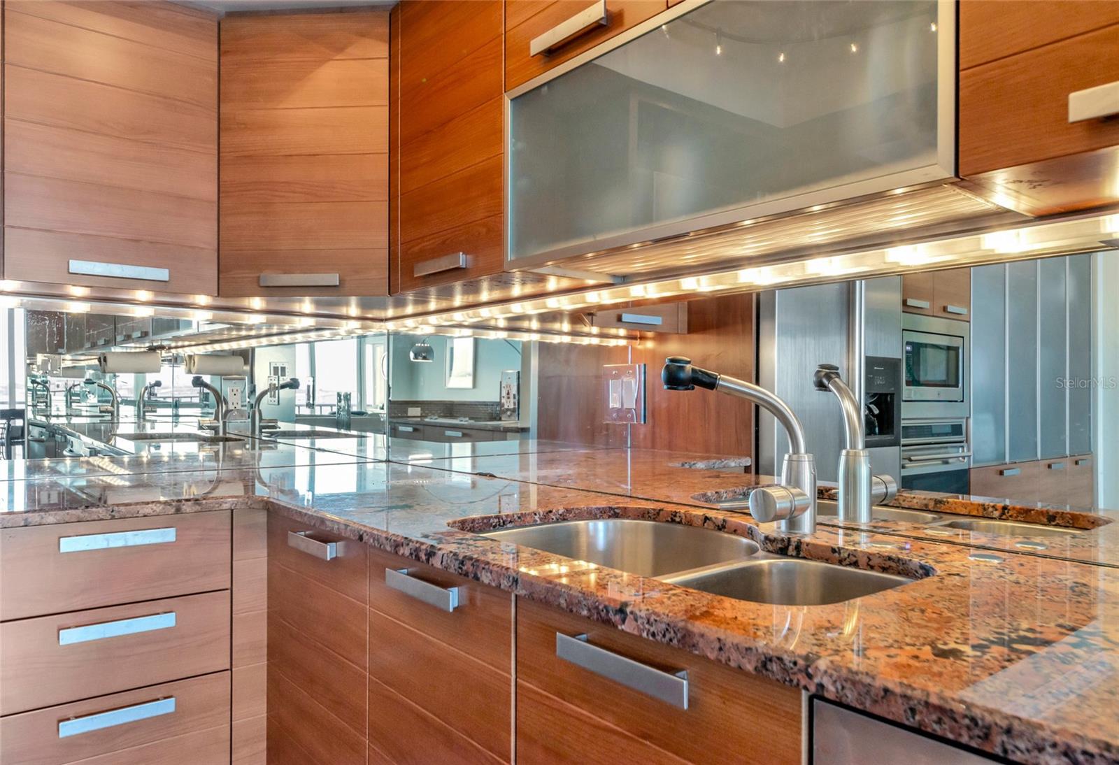 ROYAL ST ANDREW - Residential