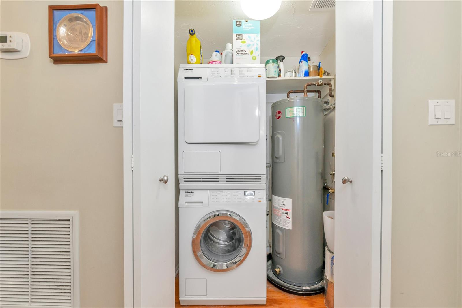 ROYAL ST ANDREW - Residential