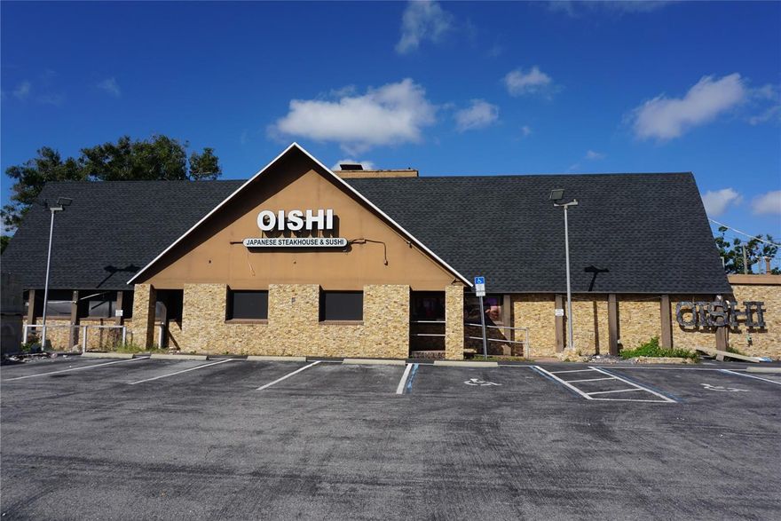 Opportunity to make a fortune, nice free standing building located on a very busy 34th Street N St-Petersburg, Features 3,434 heated SQFT,
new roof just installed few months ago, restaurant furniture and equipment included, this restaurant surrounded by many shopping stores,
and business, do not miss this one.