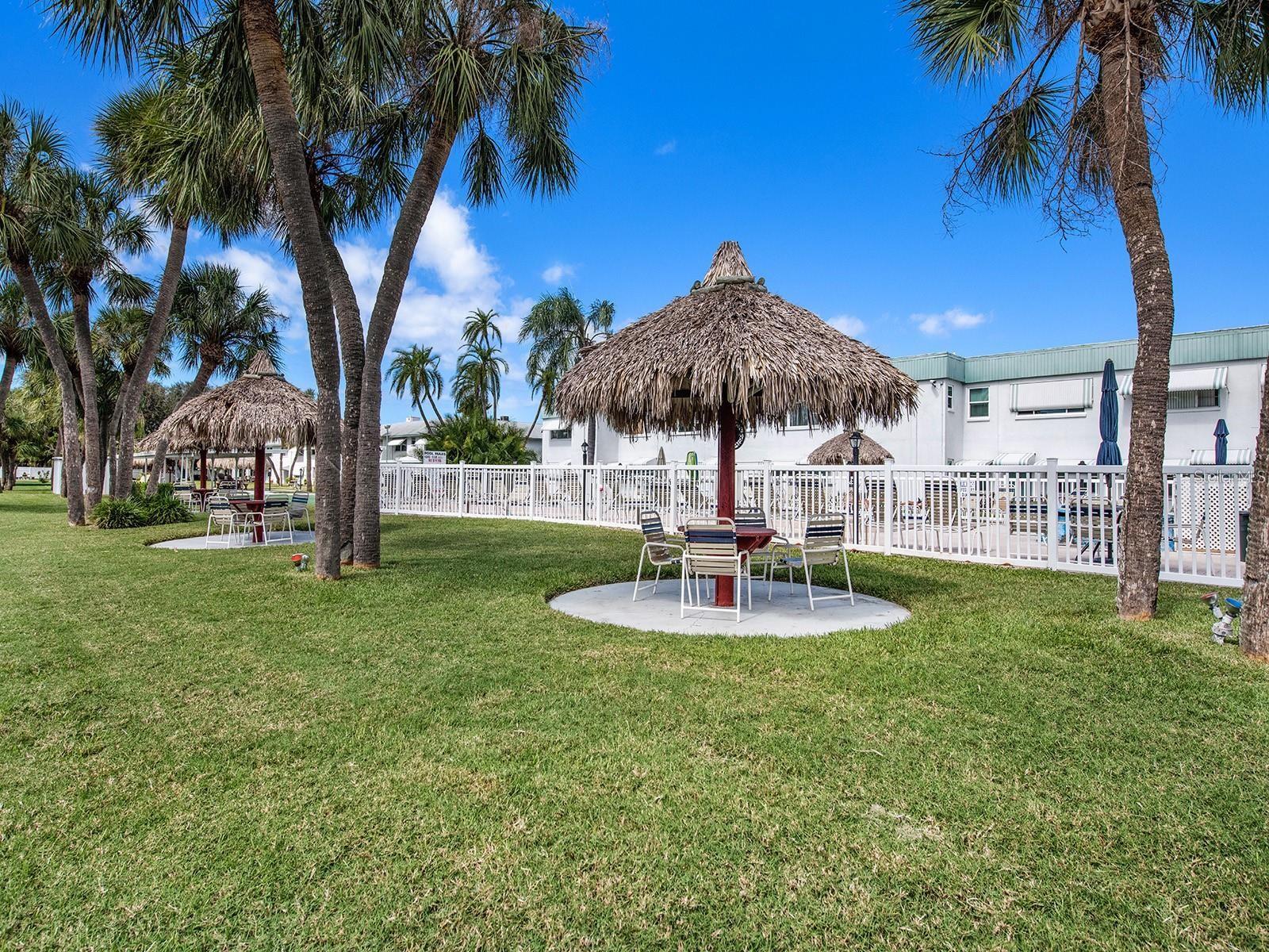 PARADISE SHORES - Residential