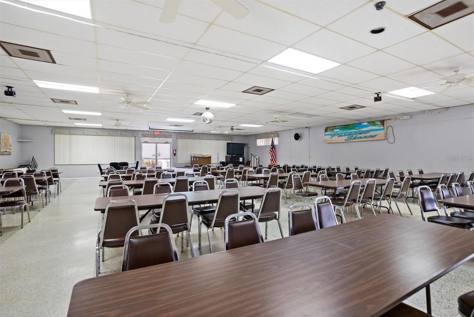 PARADISE SHORES - Residential