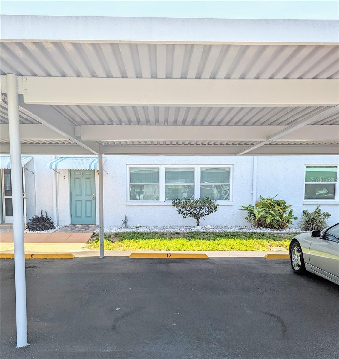 PARADISE SHORES - Residential