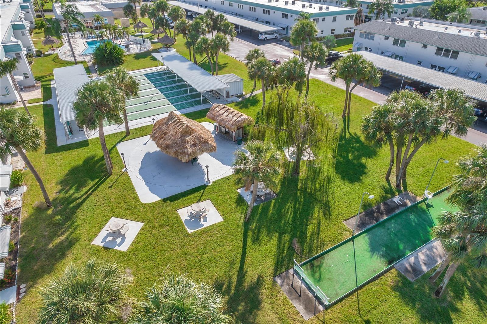 PARADISE SHORES - Residential