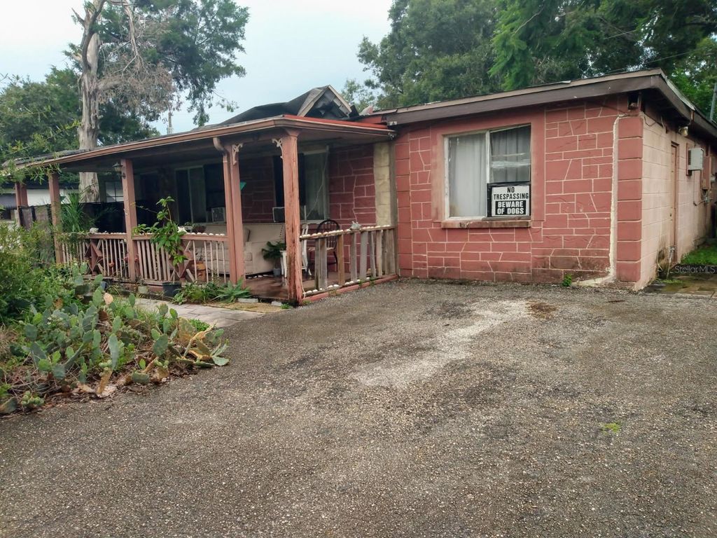 Photo of 8528 92nd Terrace, Seminole, FL 33777 (MLS # A4663100)